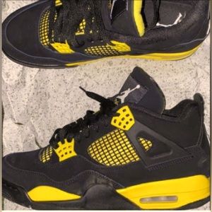 Jordan 4’s ……  Jordan box included.